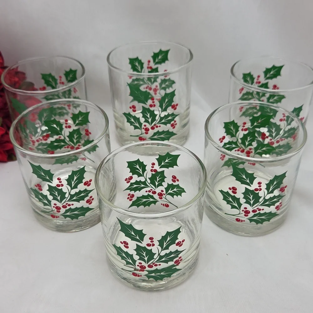 Indiana Holly Christmas Tumbler Glasses - Picture 1 of 11